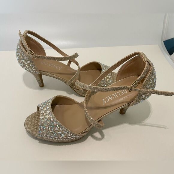 Delicacy shoes, Style: Excited, color Champagne, all man made materials - Picture 10 of 13